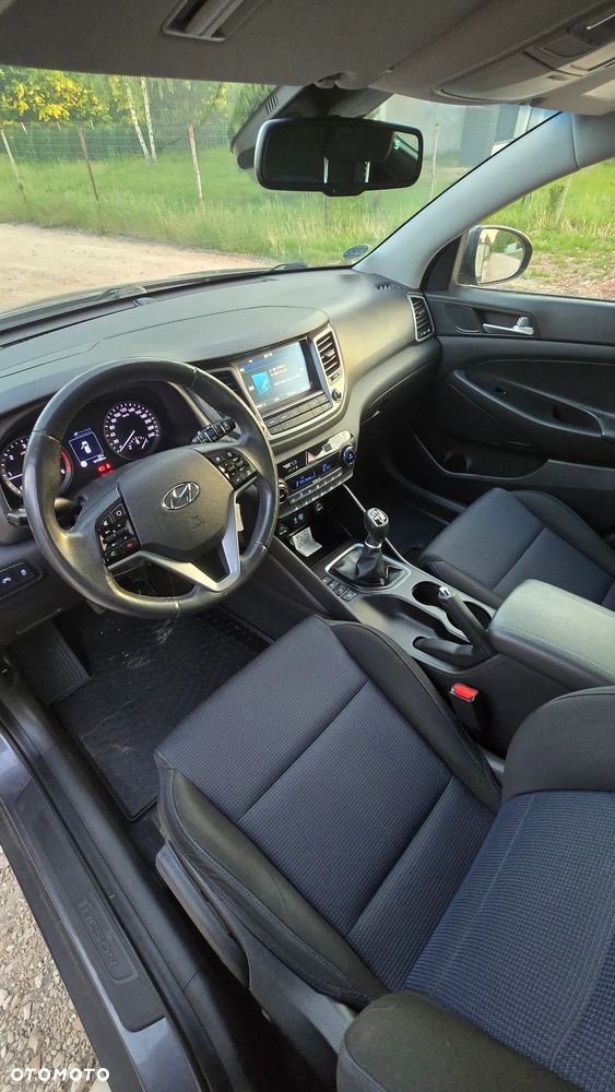 Hyundai Tucson blue 1.7 CRDi 2WD Intro Edition - 11