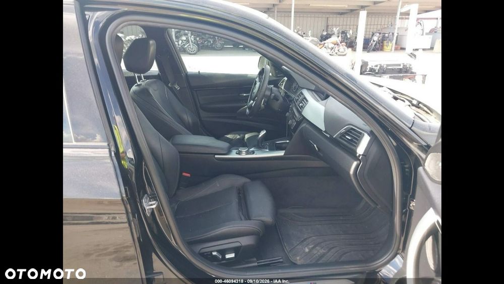BMW Seria 3 340i M Sport - 9