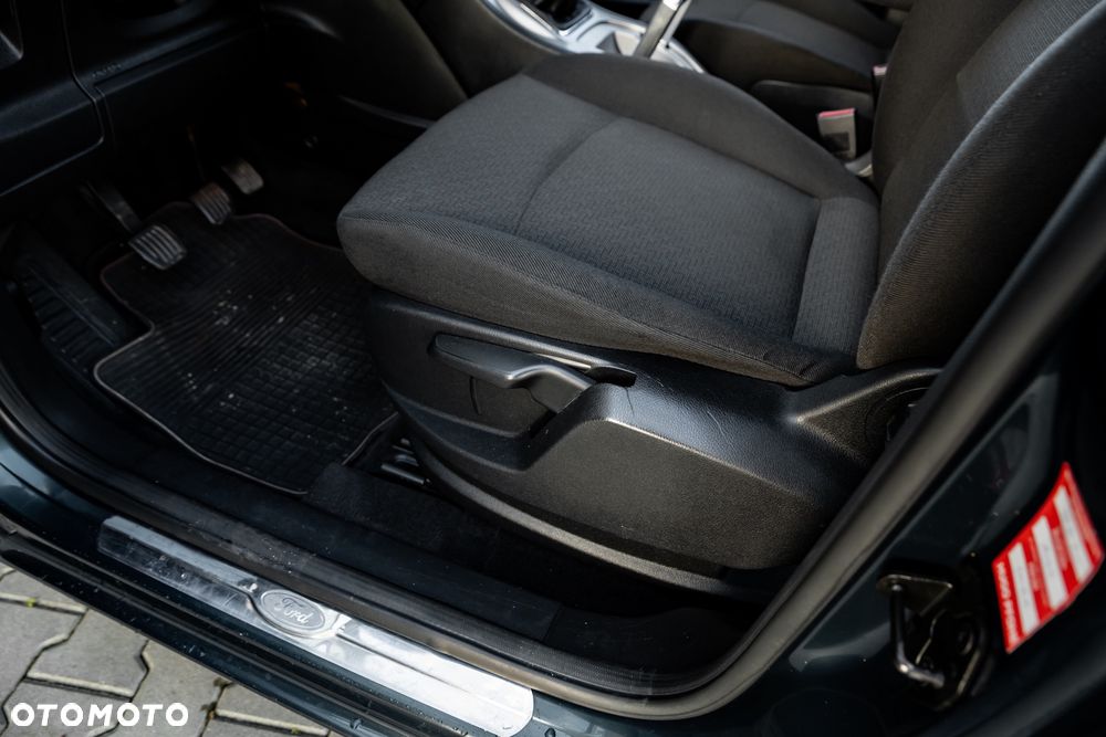 Ford Galaxy 2.0 Ambiente - 19