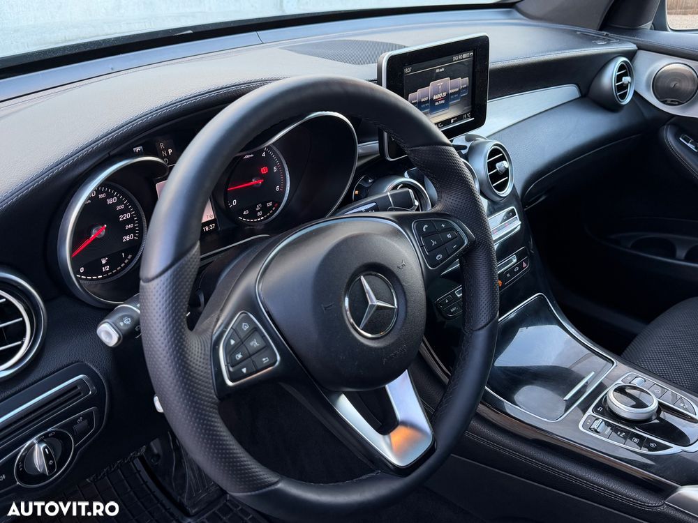 Mercedes-Benz GLC 250 d 4MATIC 9G-TRONIC - 36