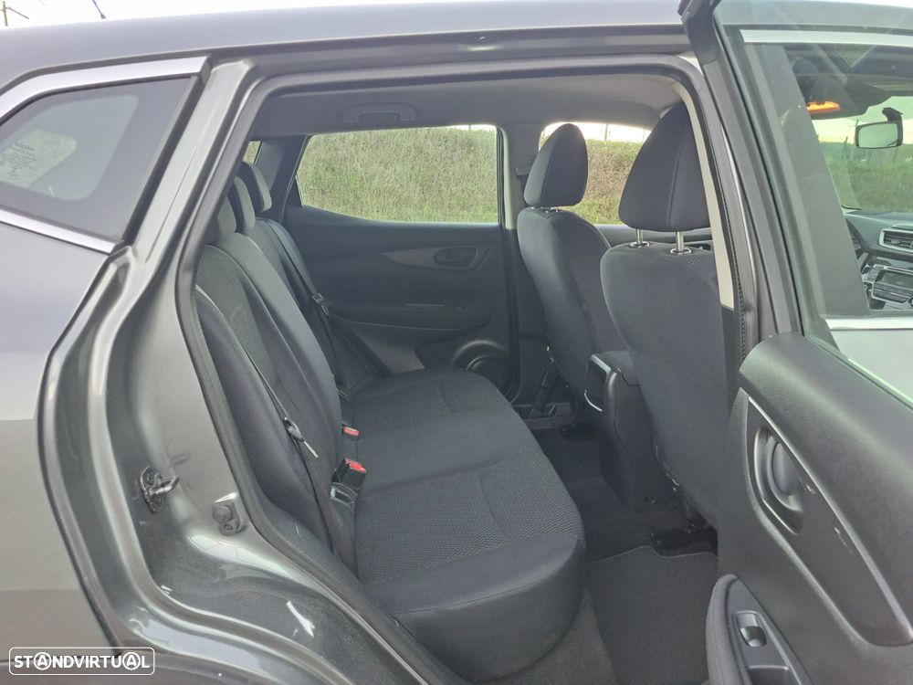 Nissan Qashqai 1.5 dCi DPF acenta - 25