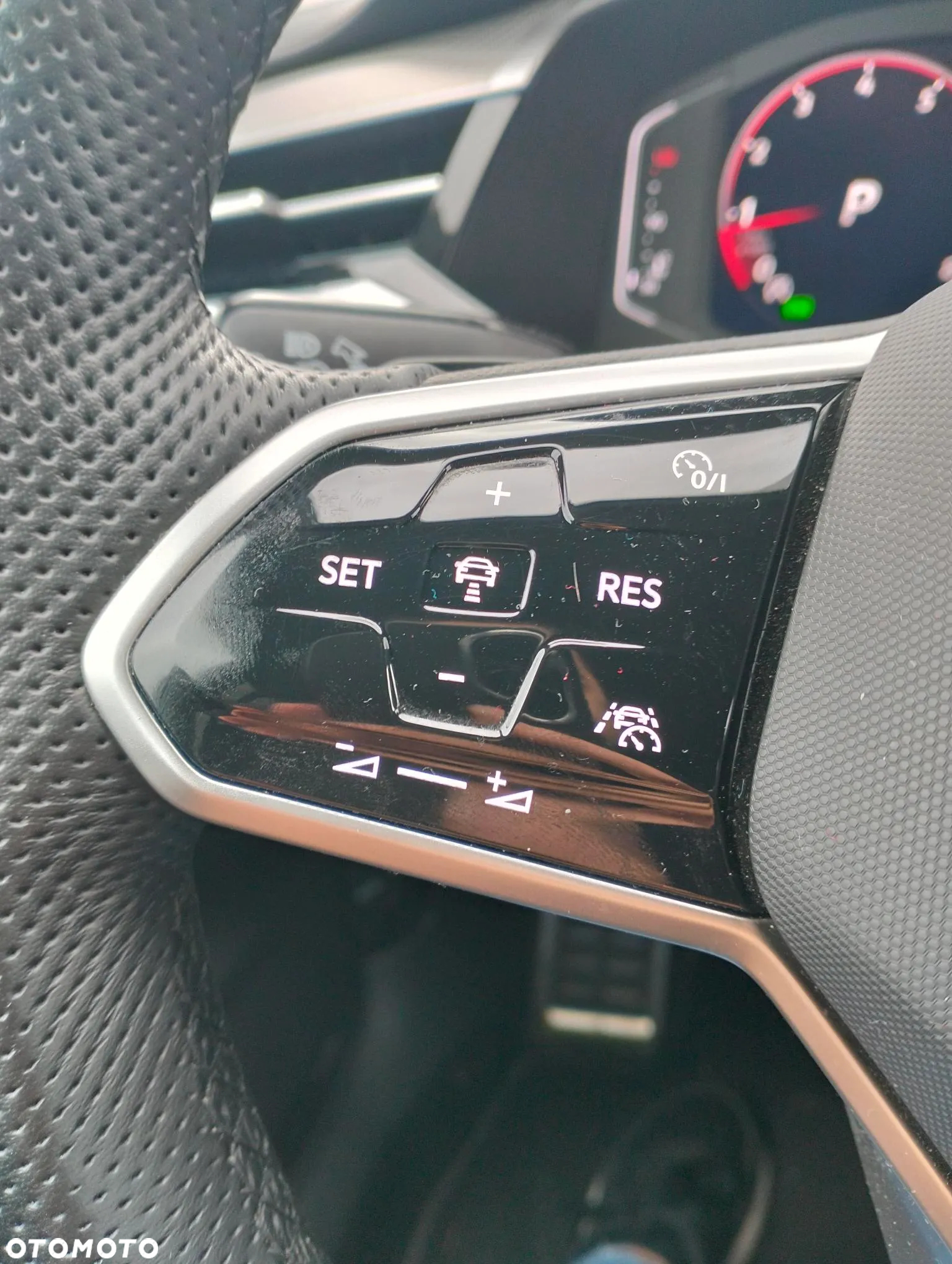 Volkswagen Arteon 2.0 TSI R-Line DSG - 8