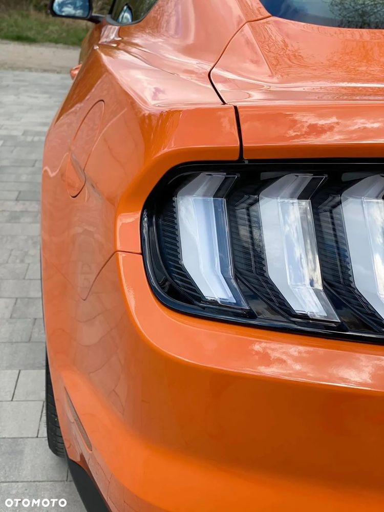 Ford Mustang 5.0 V8 GT - 8