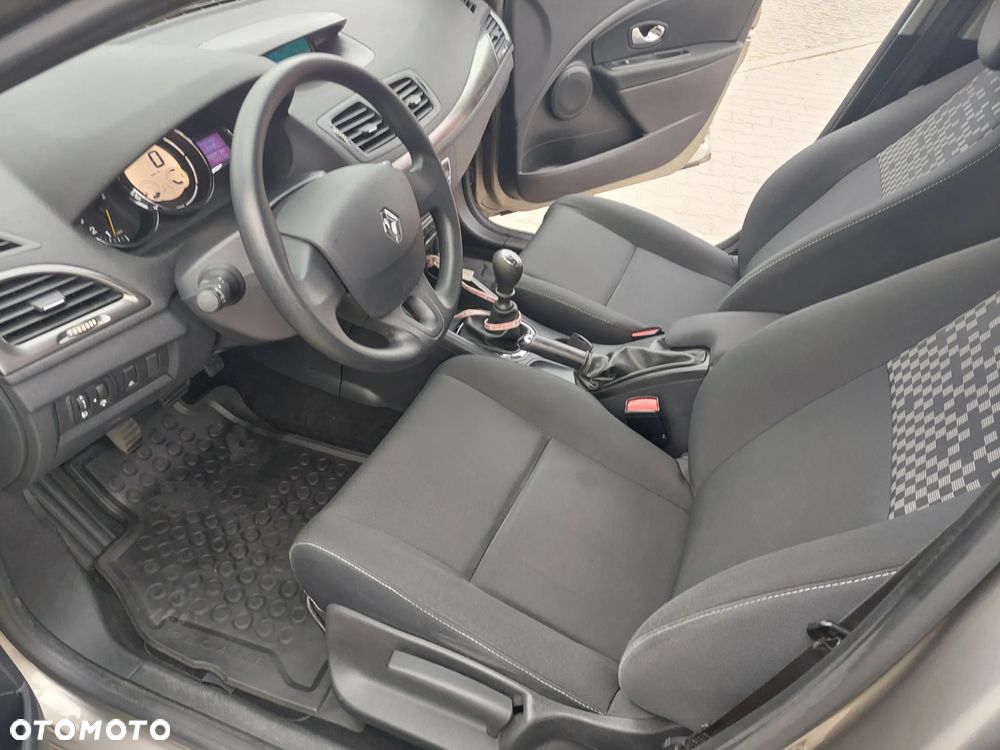 Renault Megane 1.6 16V 110 Paris - 14