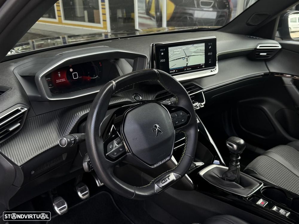Peugeot 2008 1.2 PureTech GT - 22