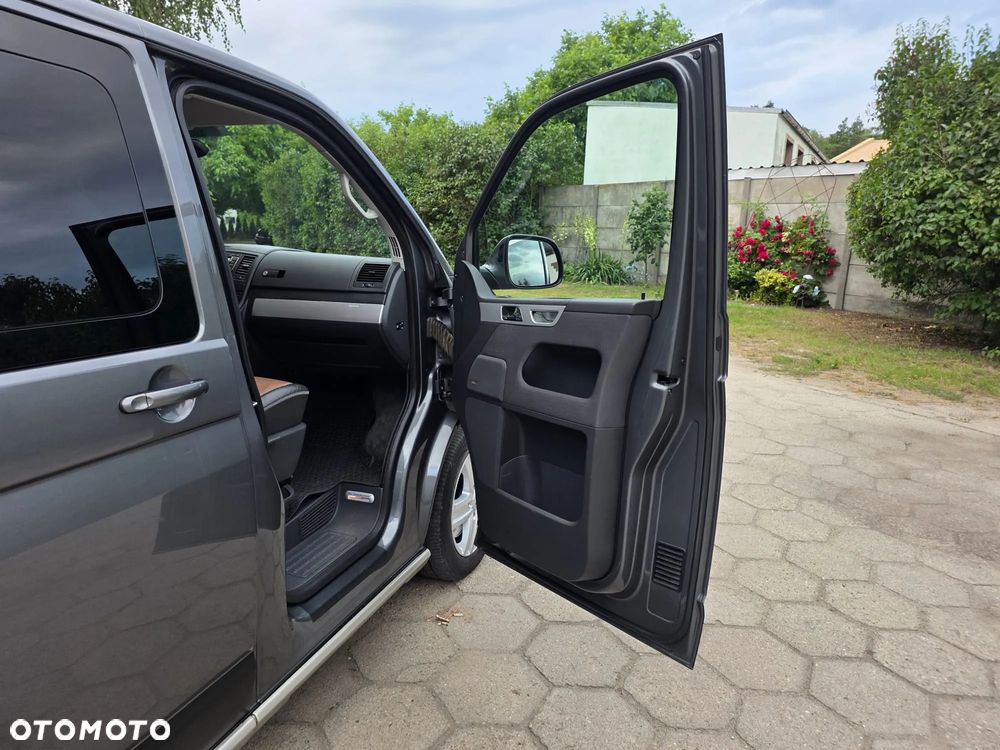 Volkswagen Multivan - 18