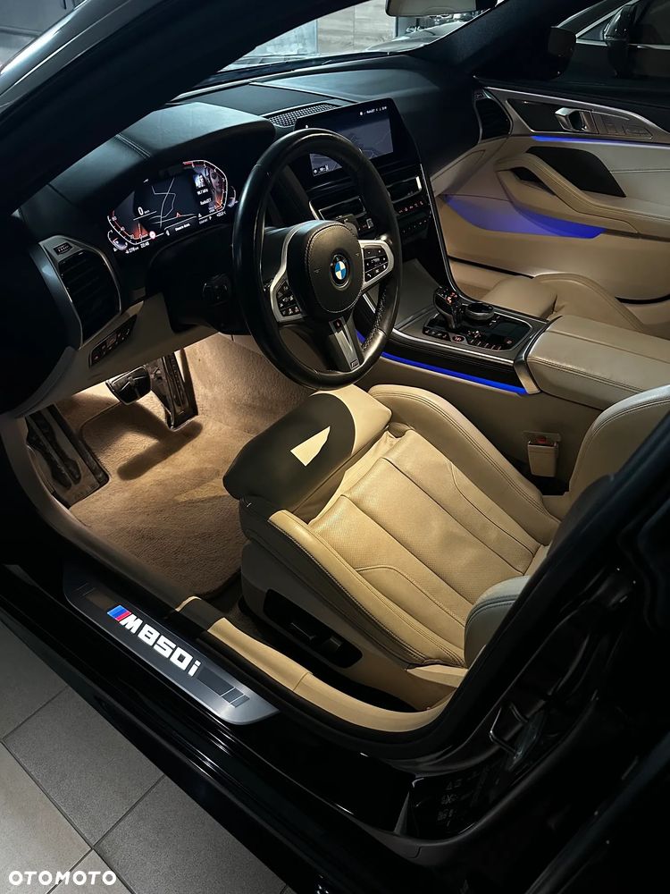 BMW Seria 8 - 24