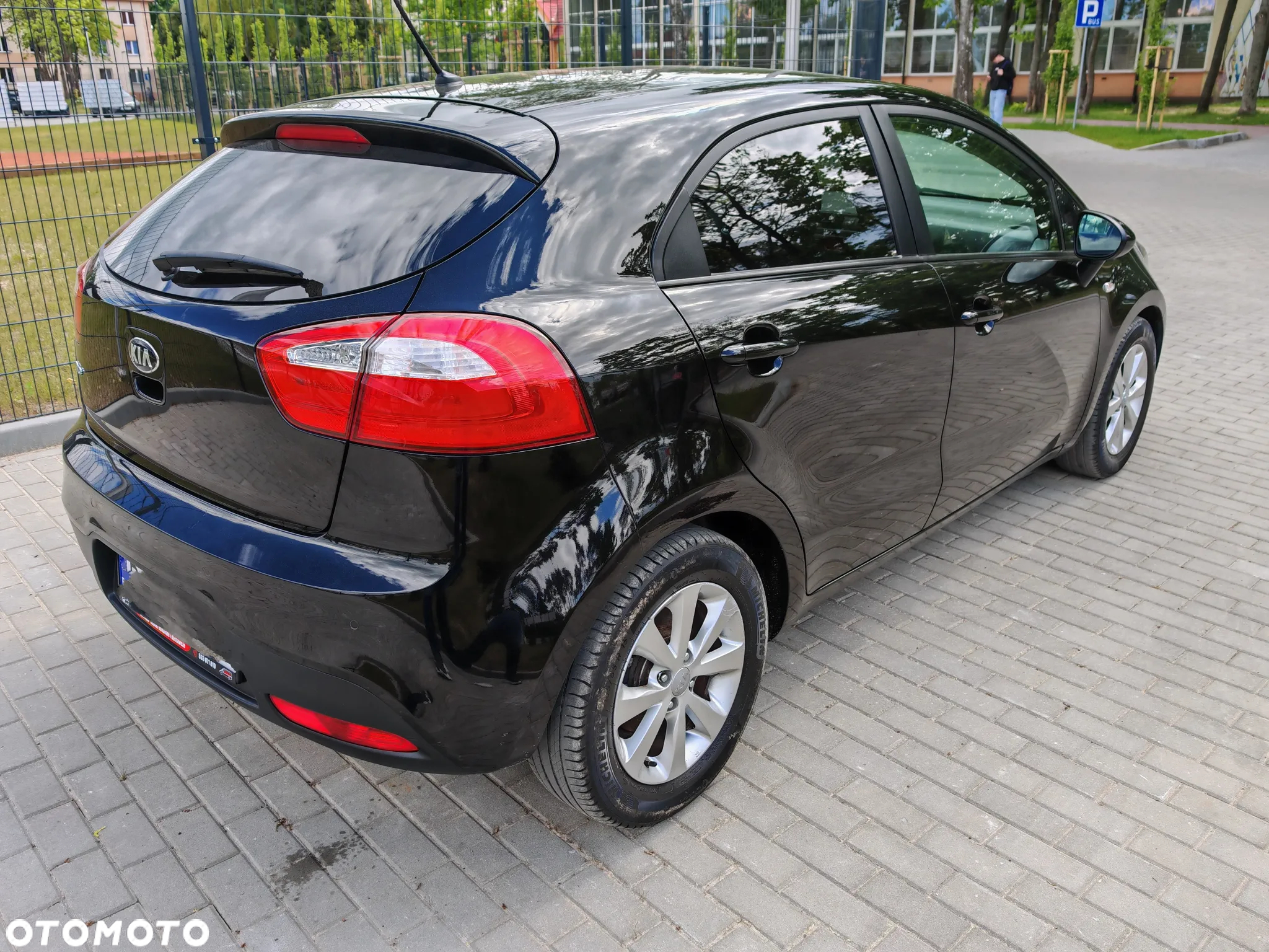 Kia Rio 1.2 Edition 7 - 4