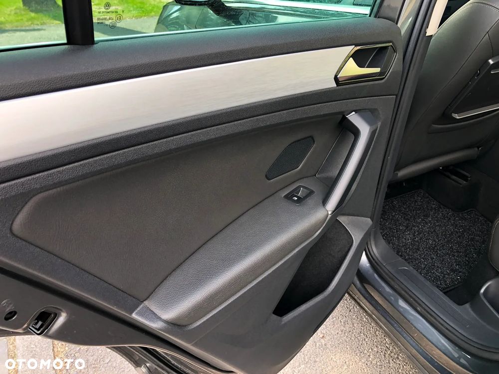 Volkswagen Tiguan - 19