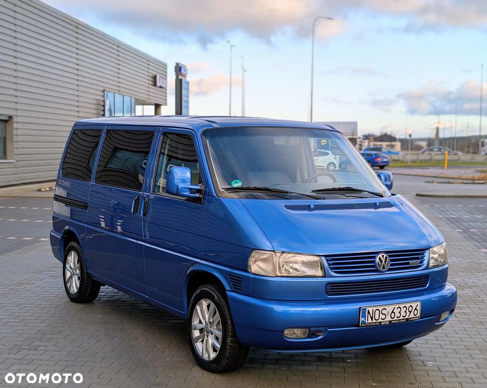 Volkswagen Multivan - 2