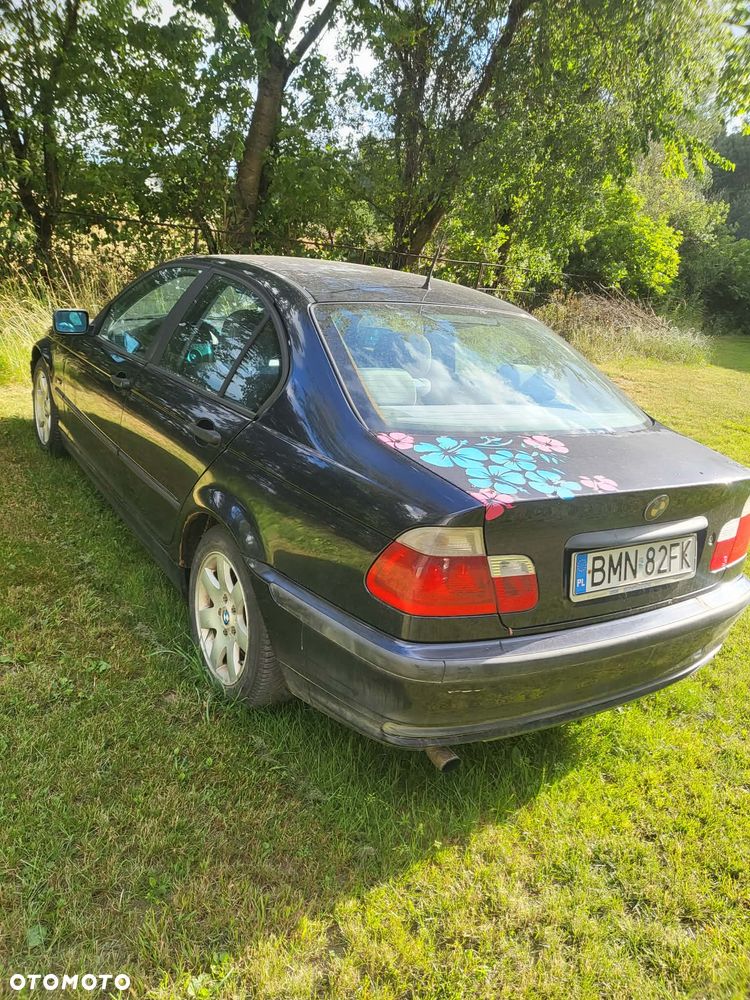 BMW Seria 3 318i - 5