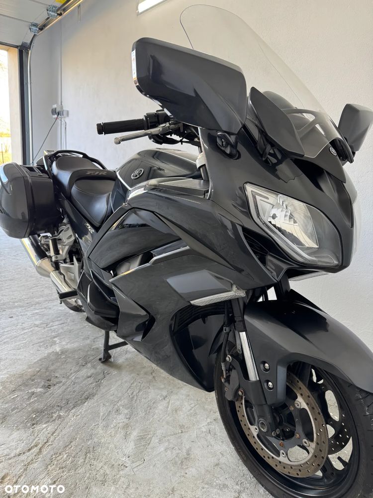 Yamaha FJR - 4