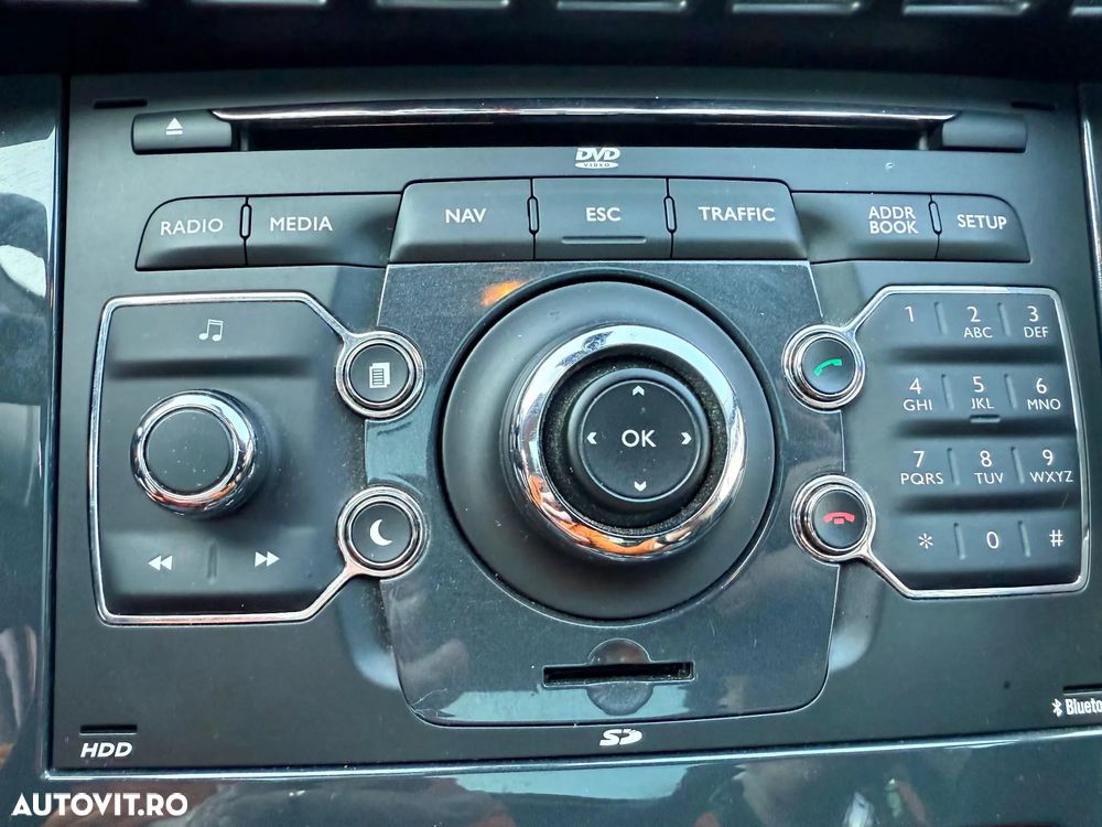 Peugeot 3008 HYbrid4 - 10