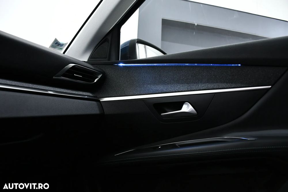 Peugeot 3008 Plug-In Hybrid 225 e-EAT8 Allure Pack - 36