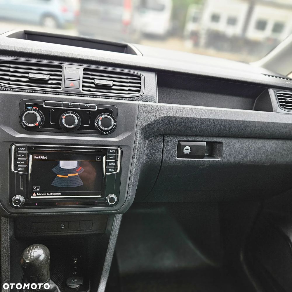 Volkswagen Caddy - 27
