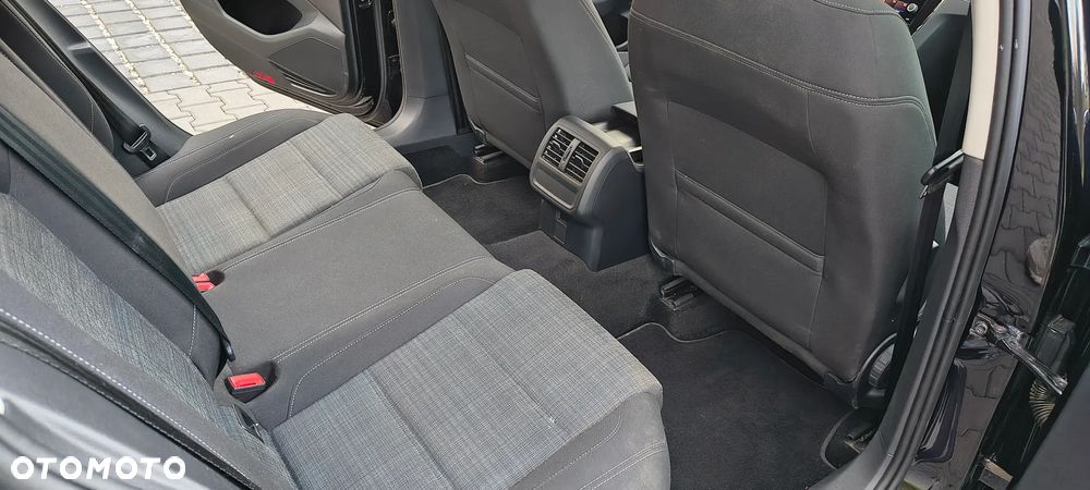 Volkswagen Passat 1.5 TSI EVO Business DSG - 33