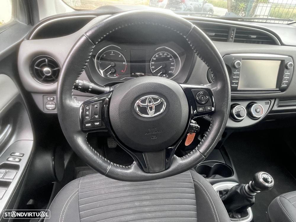 Toyota Yaris 1.4 D-4D Exclusive+P.Techno - 14