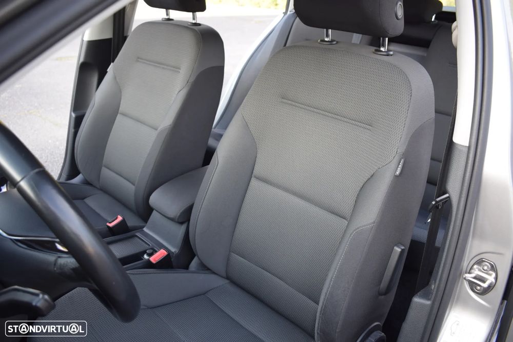 VW Golf Variant 1.6 TDi Confortline - 24