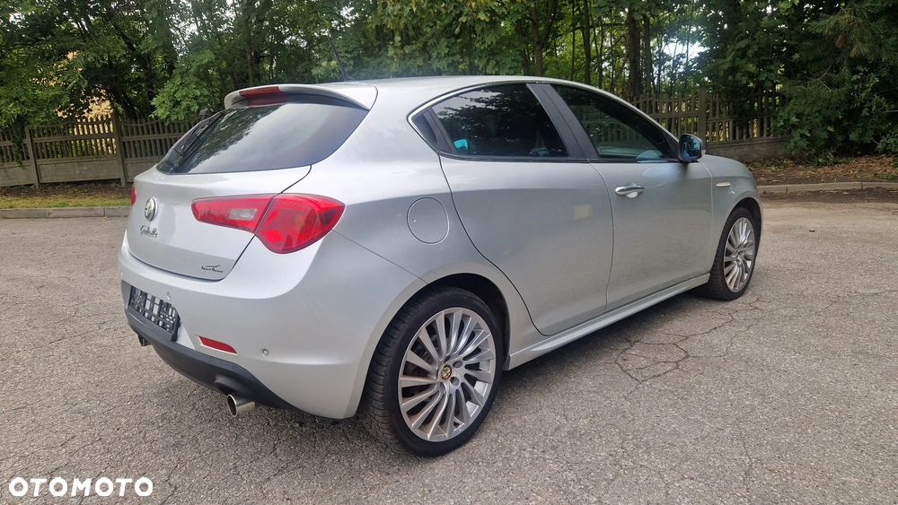 Alfa Romeo Giulietta 2.0 JTDM 16V Veloce - 5