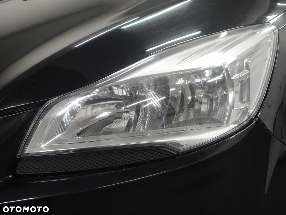 Ford Kuga 1.6 EcoBoost 2x4 Titanium - 13