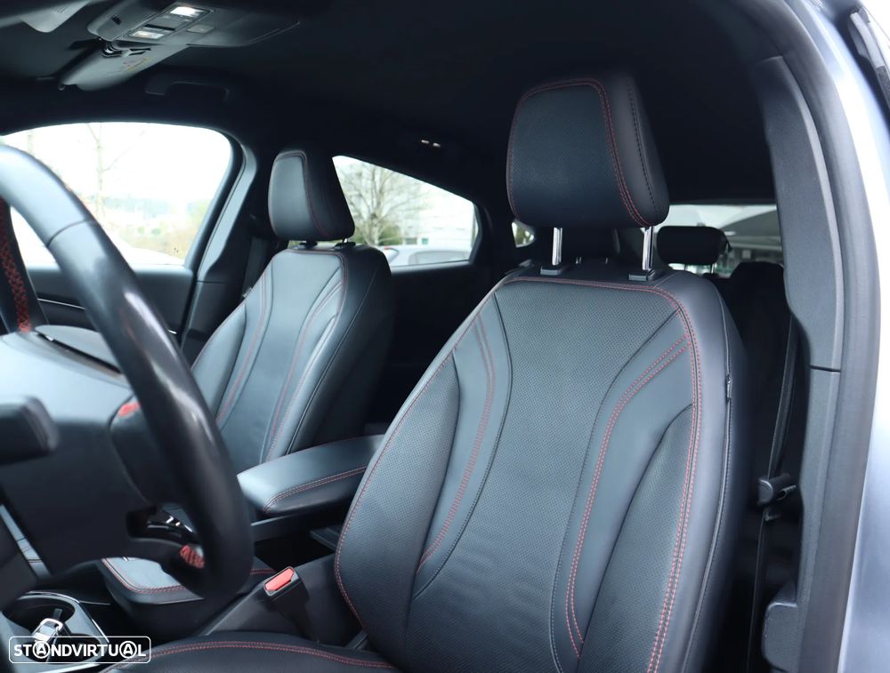 Ford Mustang Mach-E 75.7 kWh Premium AWD - 30