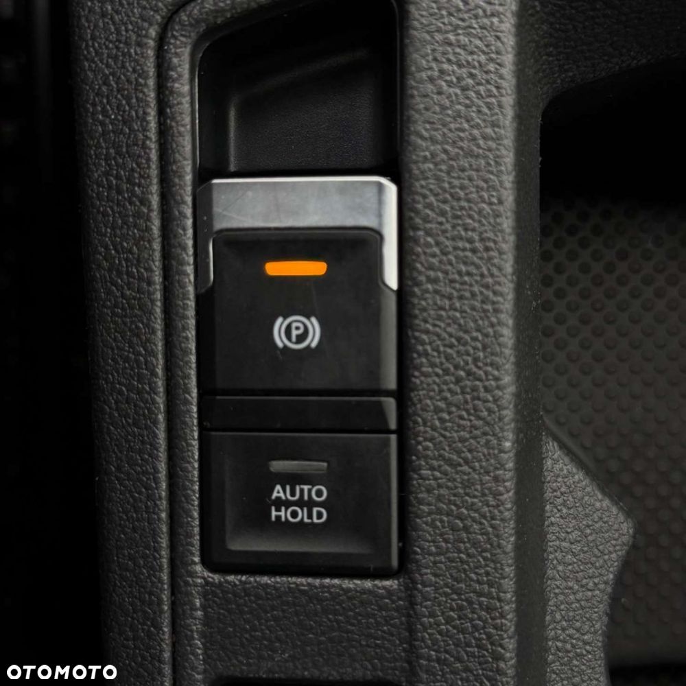 Volkswagen T-Roc - 37