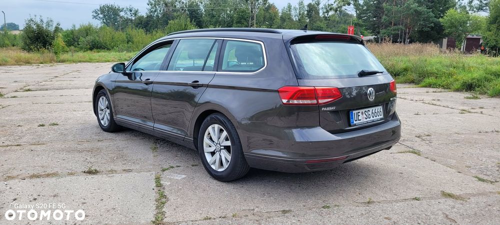 Volkswagen Passat 2.0 TDI (BlueMotion Technology) Comfortline - 8