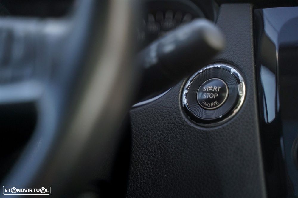 Nissan Qashqai 1.5 dCi N-Connecta 18 - 22