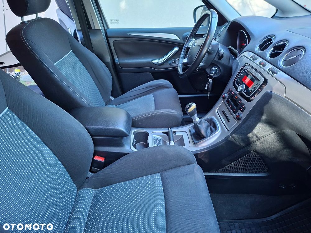 Ford S-Max - 10