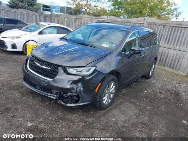 Chrysler Pacifica - 17