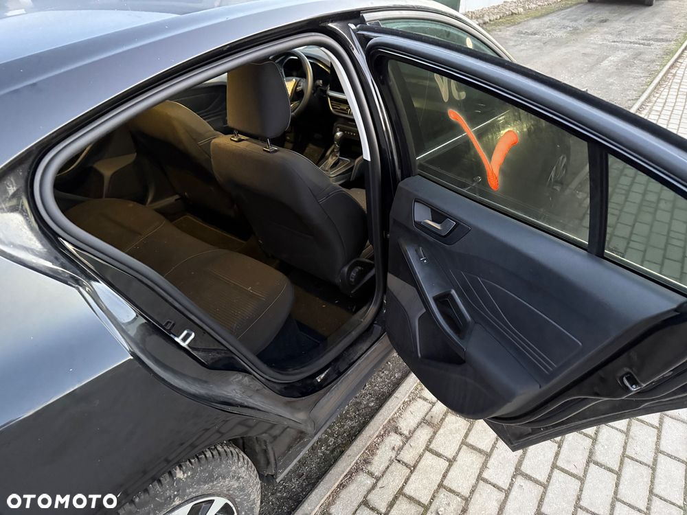 Ford Focus 1.0 EcoBoost Hybrid ACTIVE X - 28