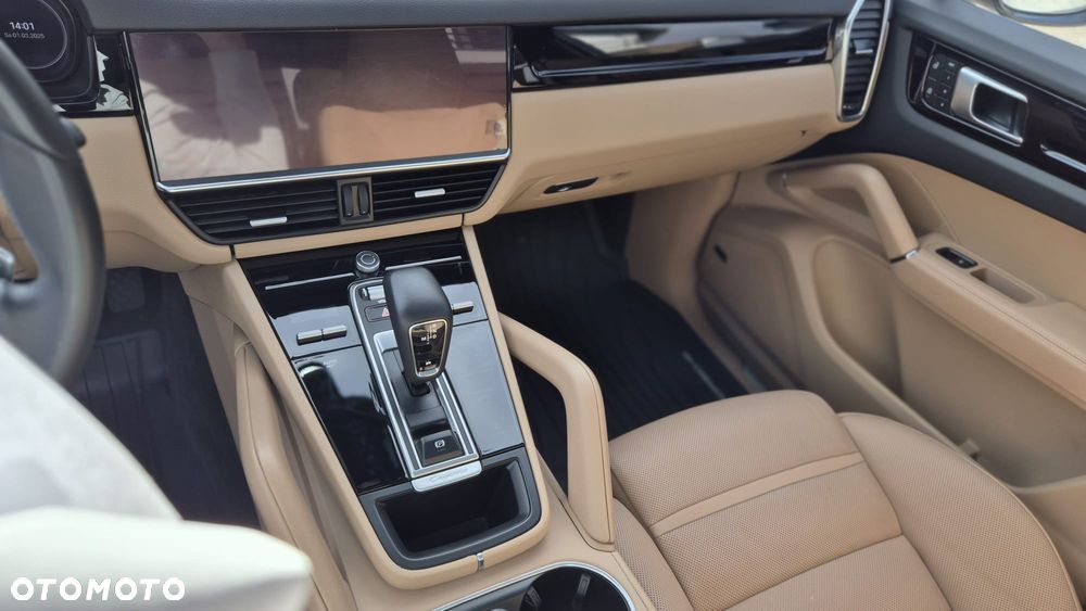 Porsche Cayenne Platinum Edition - 17