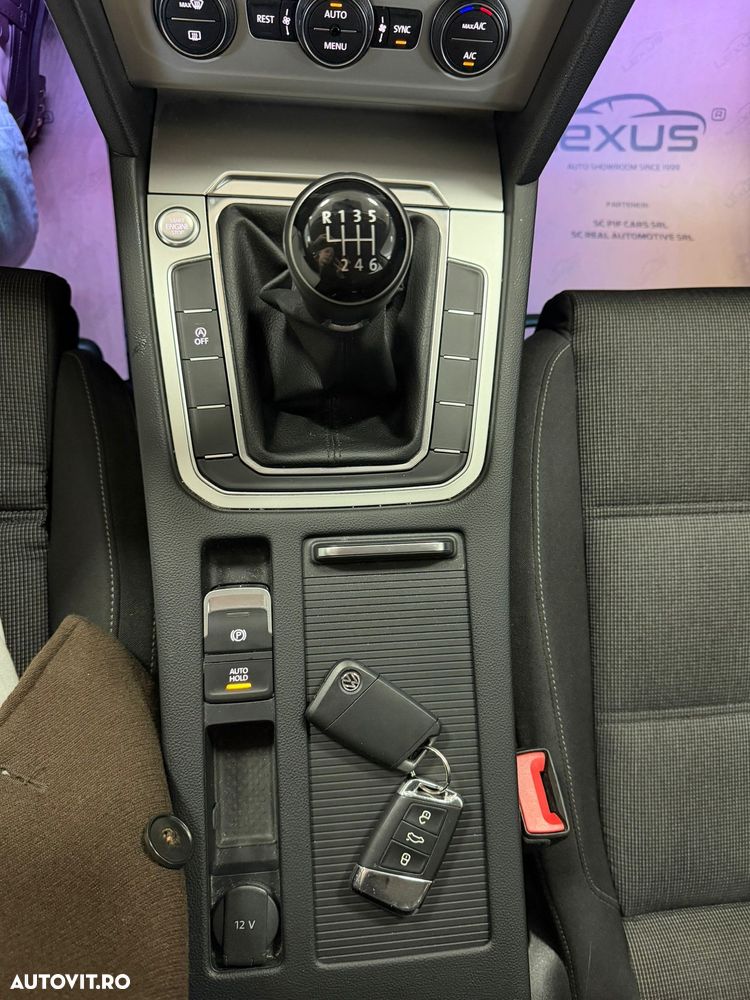 Volkswagen Passat 2.0 TDI (BlueMotion Technology) Comfortline - 10