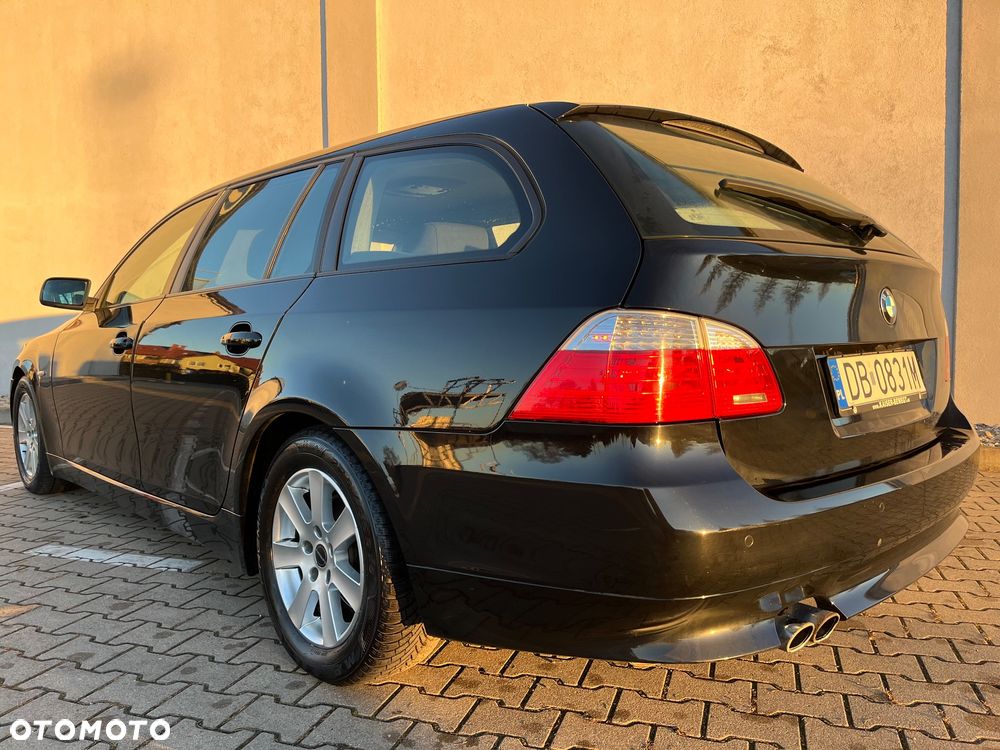 BMW Seria 5 525d - 4