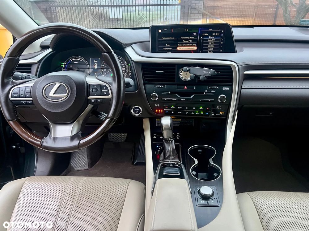 Lexus RX 450h Omotenashi - 12