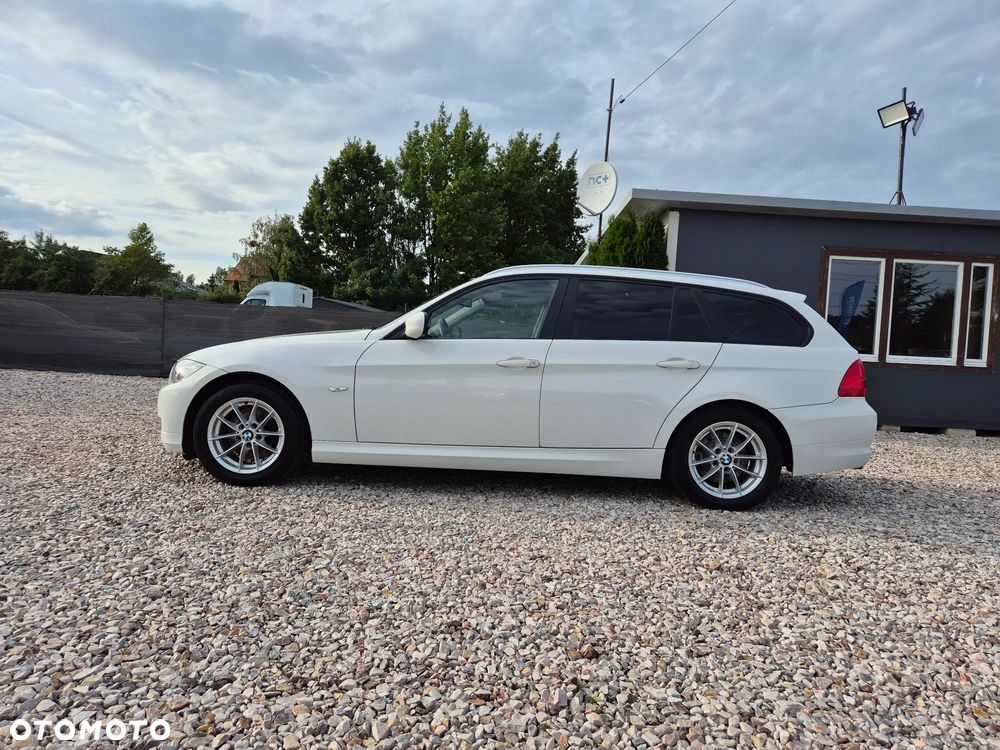 BMW Seria 3 318d DPF - 16