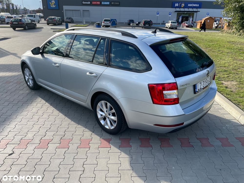 Skoda Octavia 2.0 TDI SCR 4x4 Ambition DSG - 4