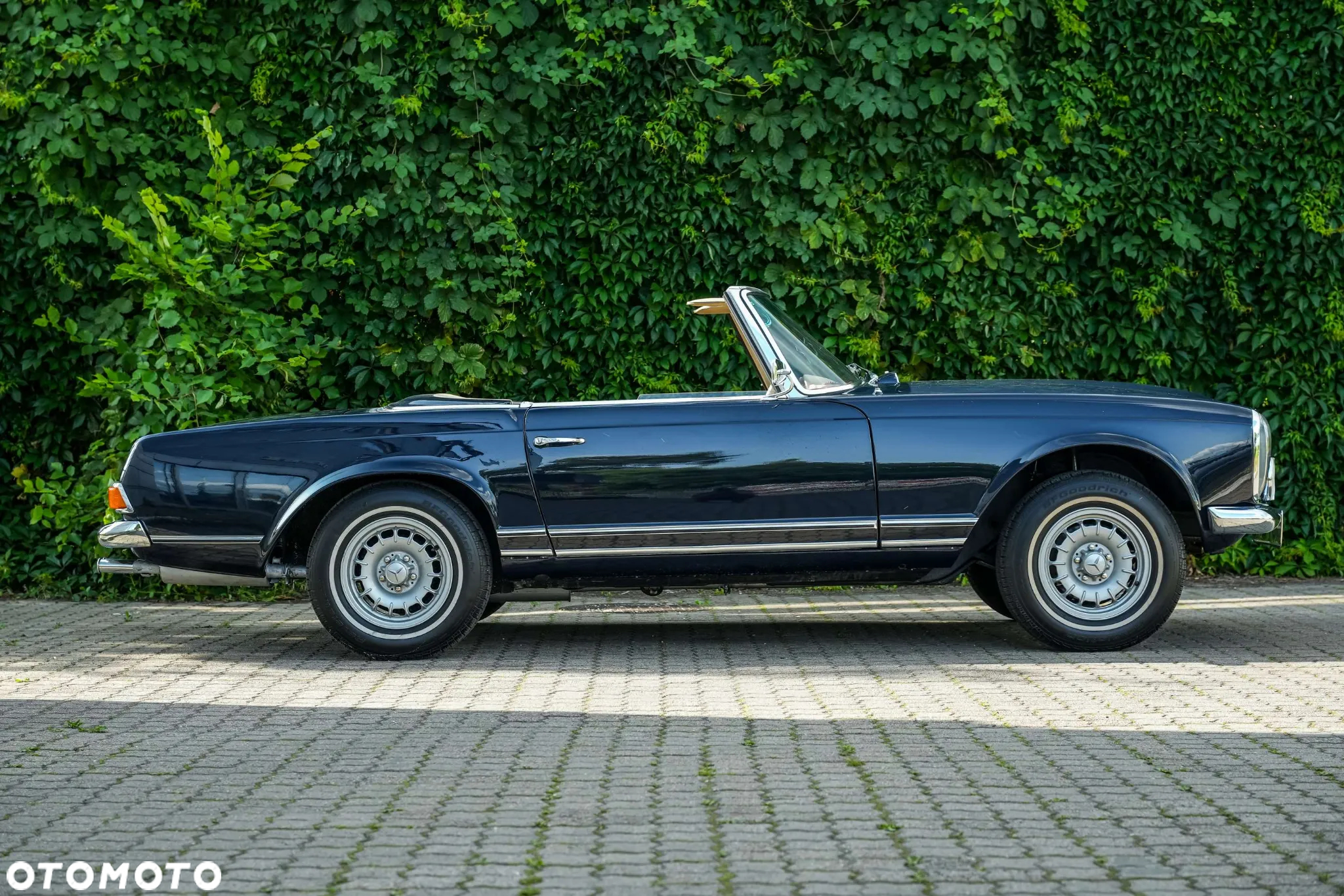 Mercedes-Benz SL - 23
