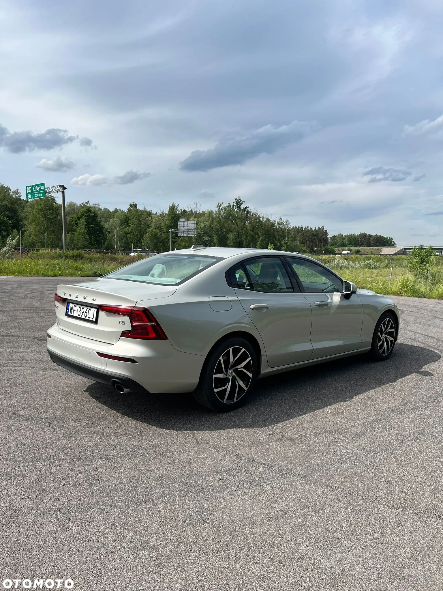 Volvo S60 T5 AWD Momentum Pro - 8