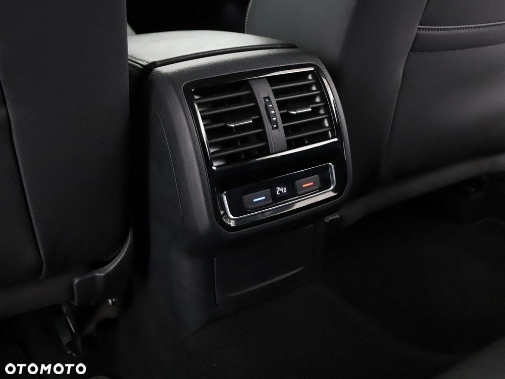 Volkswagen Passat - 39