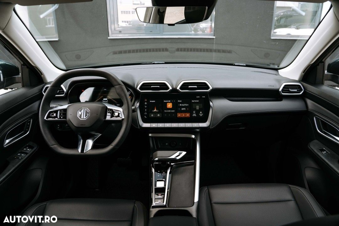 MG ZS HEV - 11
