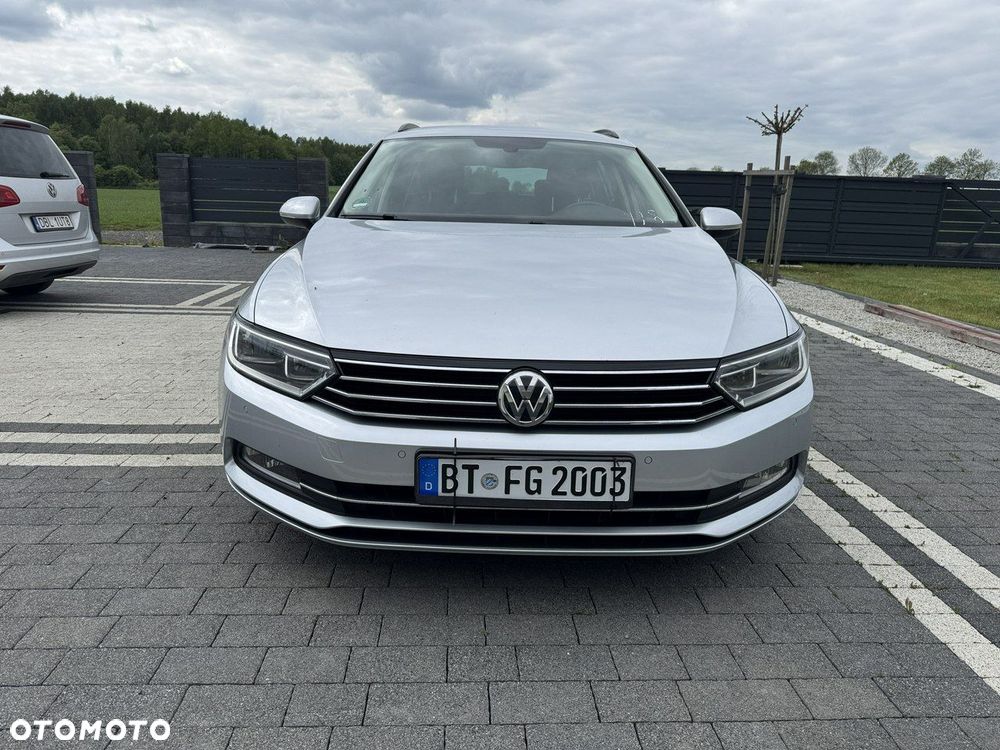Volkswagen Passat - 2
