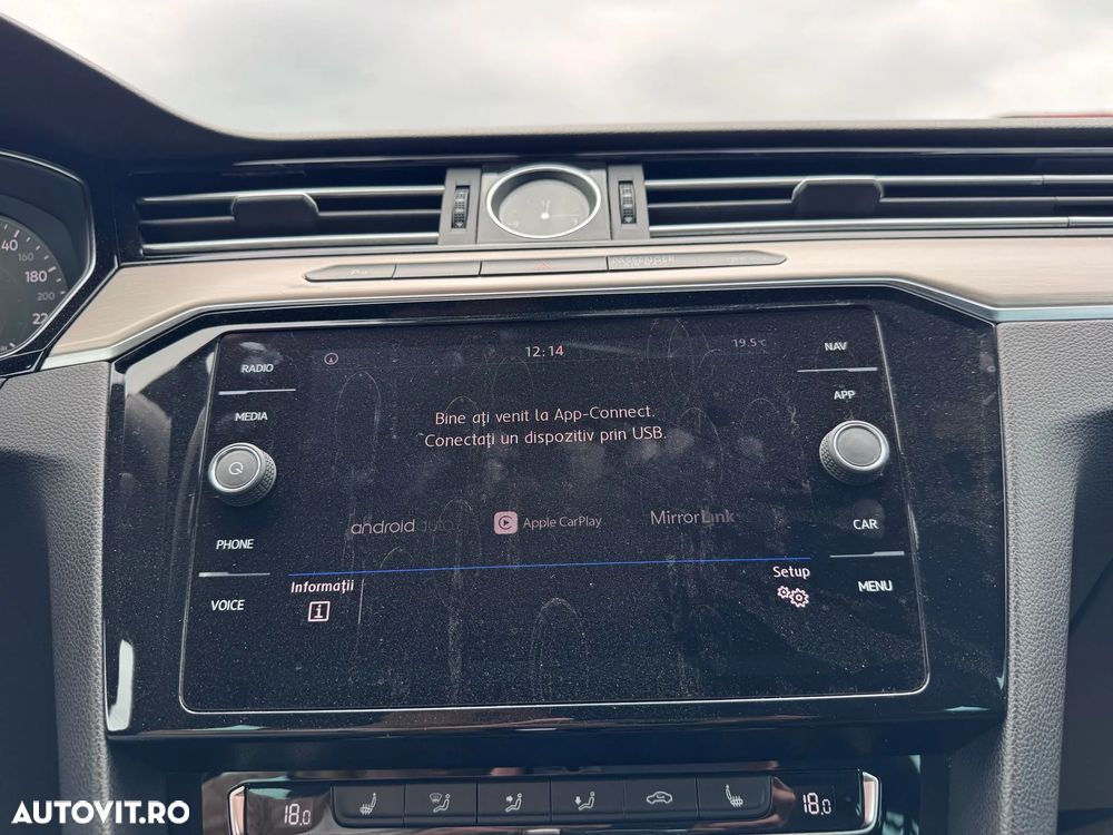 Volkswagen Passat 1.6 TDI SCR DSG Conceptline - 27