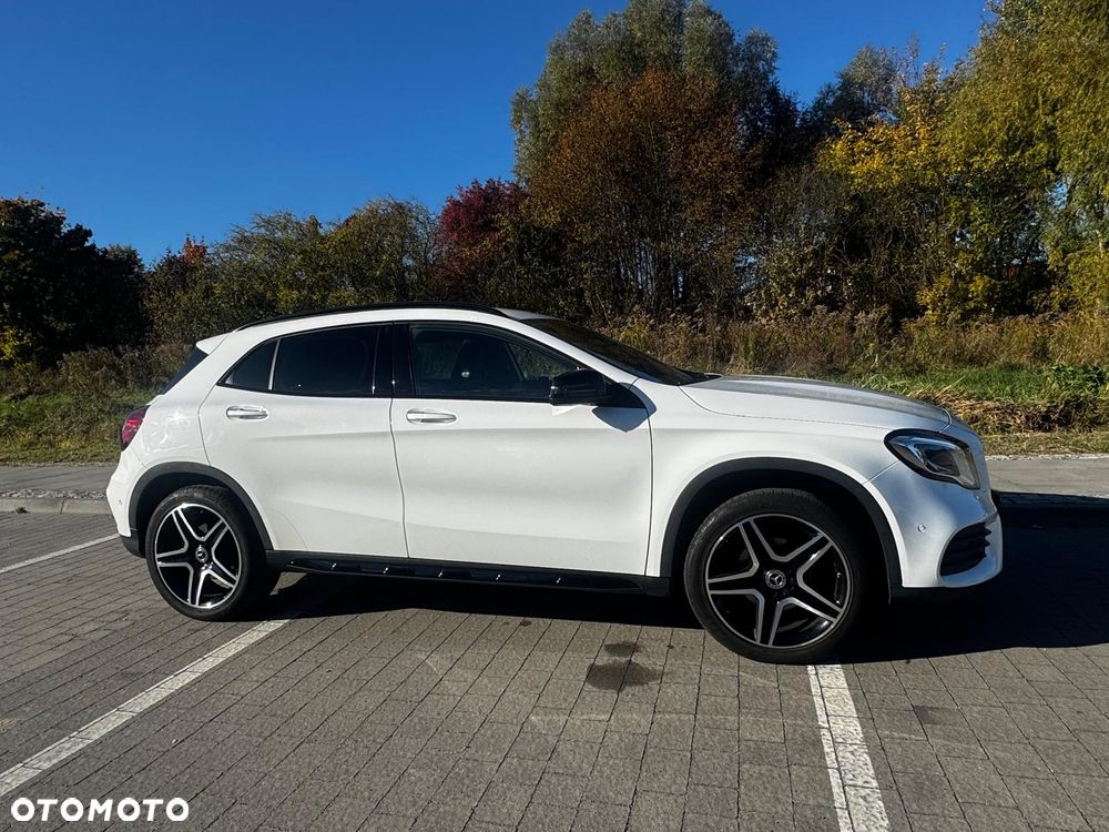 Mercedes-Benz GLA - 3