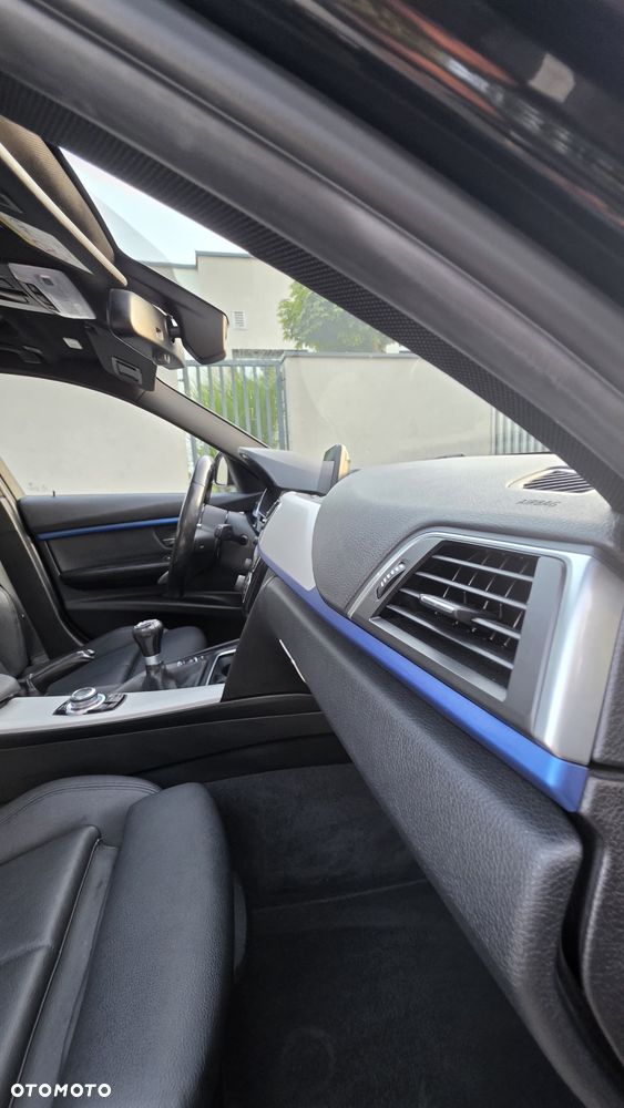 BMW Seria 3 318d M Sport Shadow - 30
