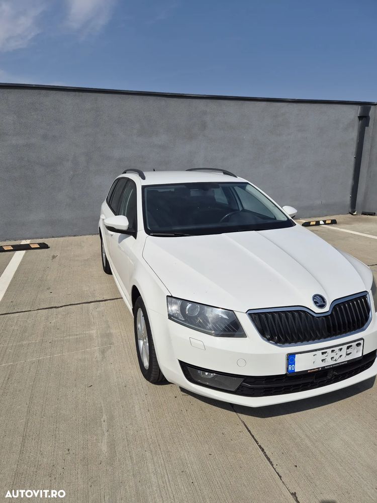 Skoda Octavia 2.0 TDI DSG 4X4 Ambition - 6