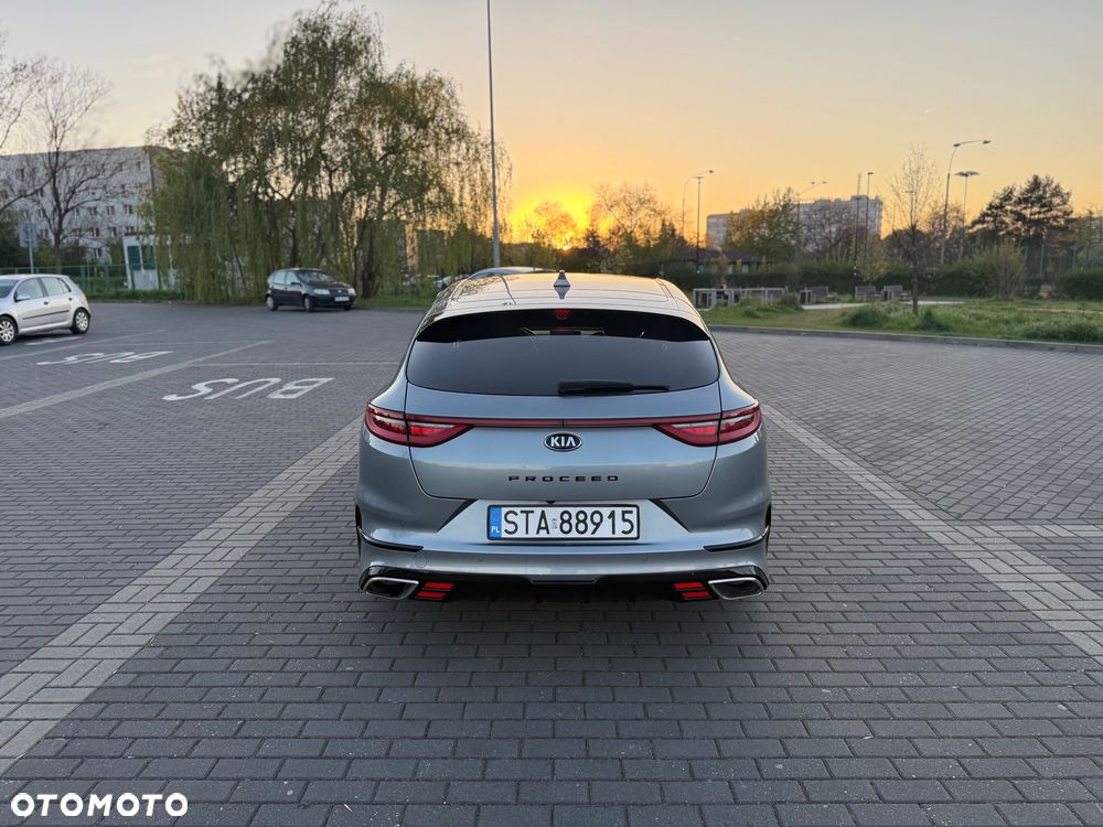 Kia ProCeed - 4