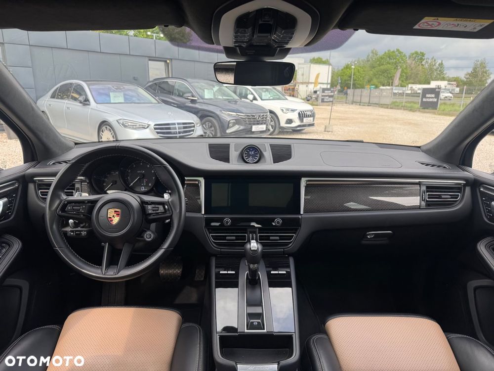 Porsche Macan - 12