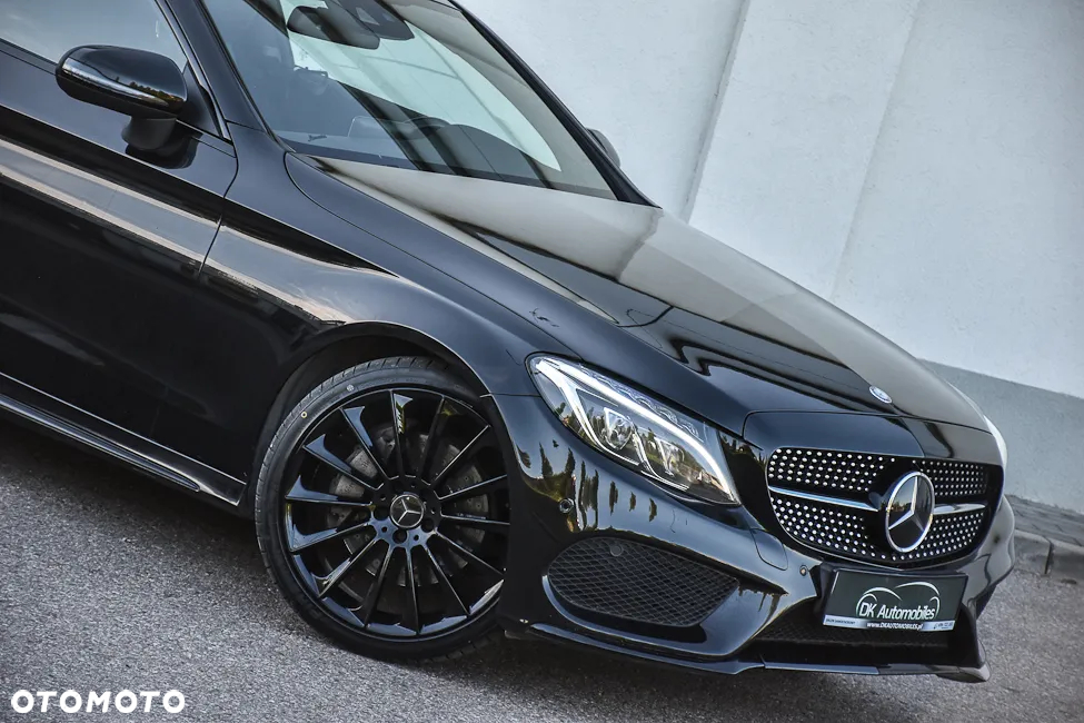 Mercedes-Benz Klasa C 300 Coupe 9G-TRONIC Night Edition - 13