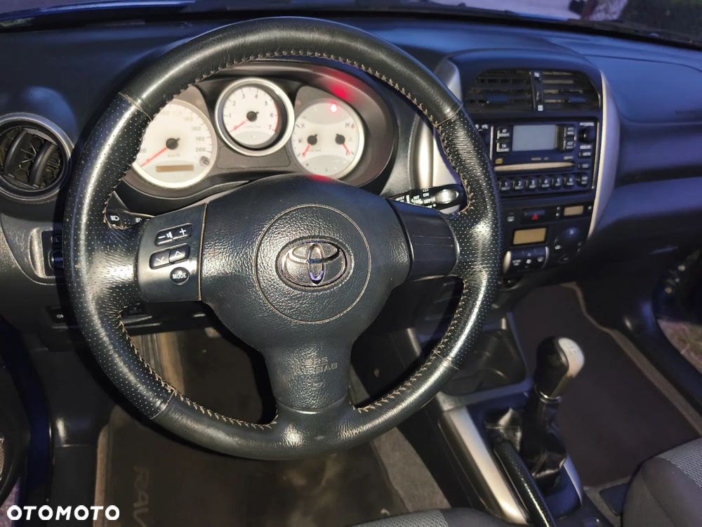 Toyota RAV4 2.0 D-4D Sol - 23